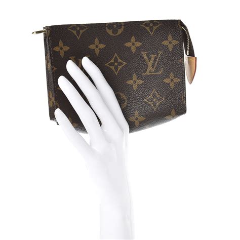 louis vuitton toiletry pouch 15.